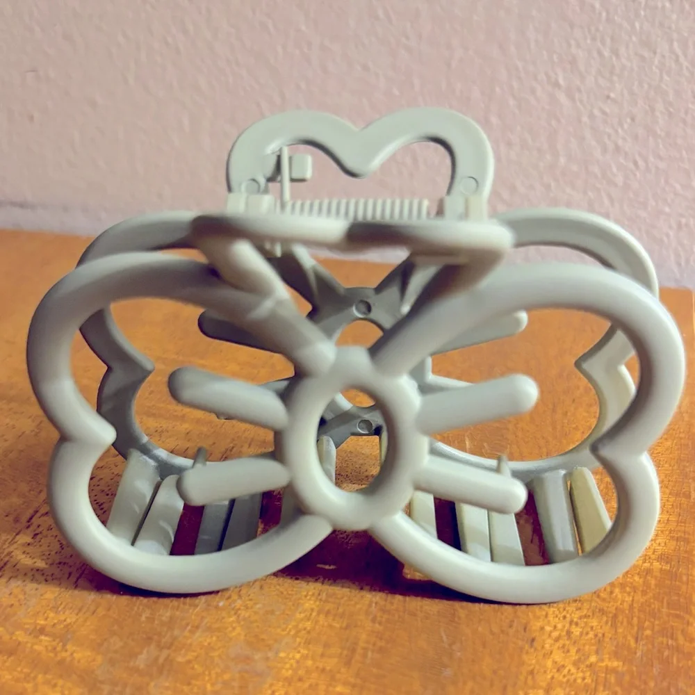 Hello Kitty Inspired Bow Claw Clip